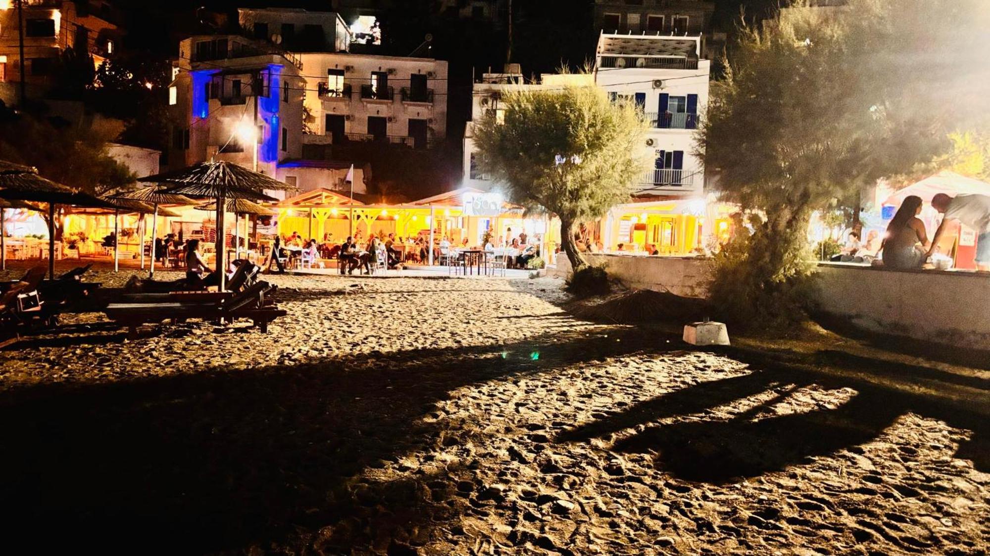 Nefeli Hotel Agios Kirykos  Exterior photo