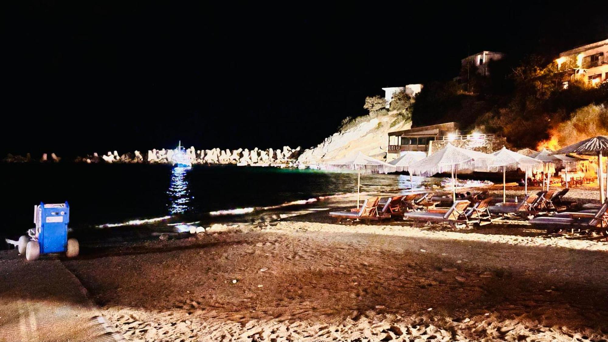 Nefeli Hotel Agios Kirykos  Exterior photo