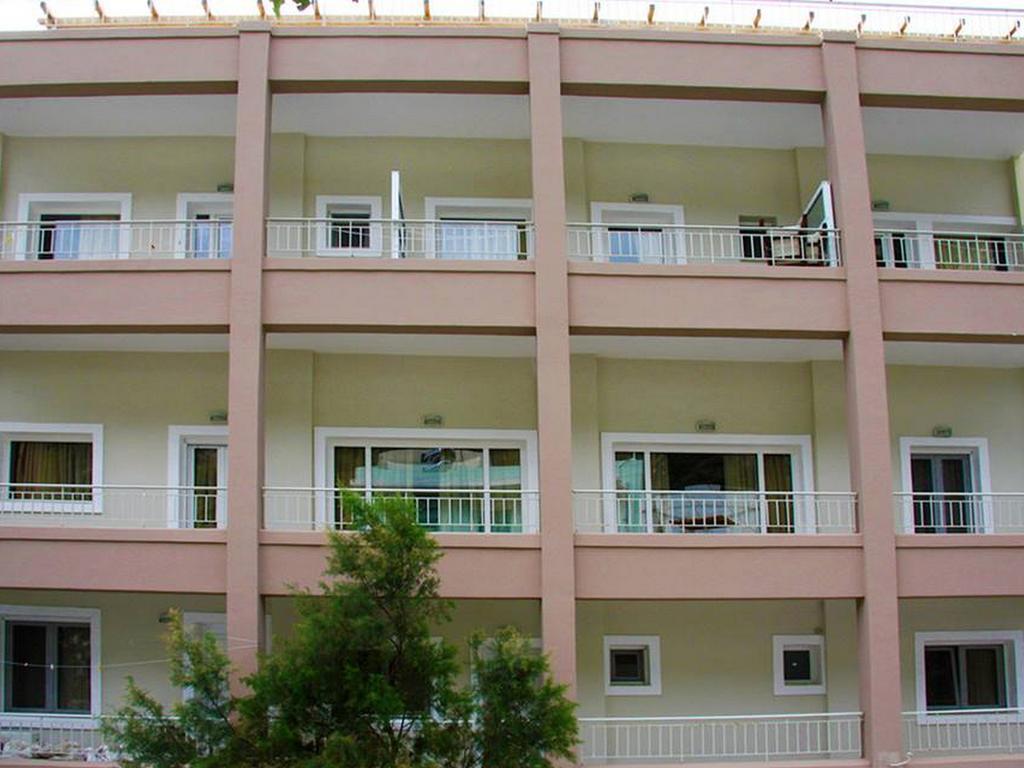 Nefeli Hotel Agios Kirykos  Exterior photo
